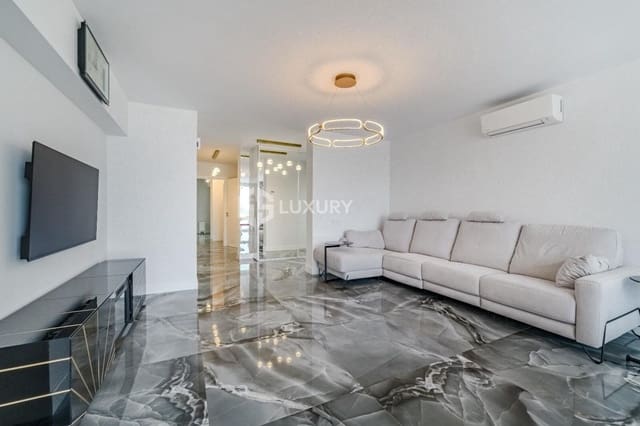 5 sovrum Villa till salu i Playa del Duque, Adeje med garage - 2 100 000 € (Ref: 9700042)