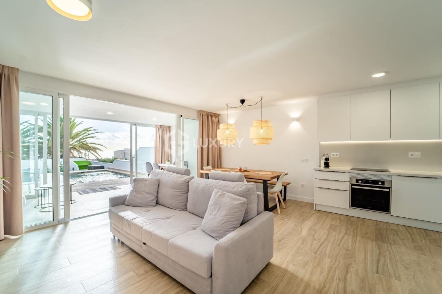 2 slaapkamer Villa te koop in Adeje met garage - € 879.000 (Ref: 9700043)