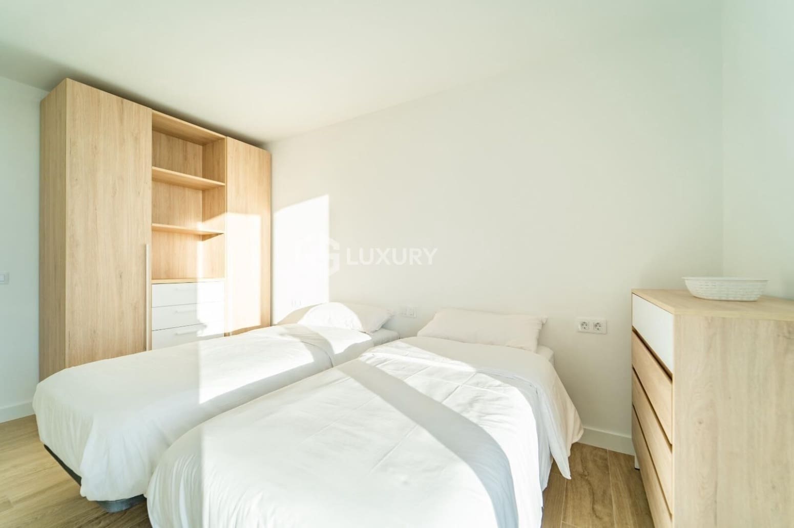 2 slaapkamer Villa te koop in Adeje met garage - € 879.000 (Ref: 9700043)