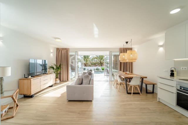 2 sypialnia Willa na sprzedaż w San Eugenio Alto, Adeje z garażem - 879 000 € (Ref: 9700043)