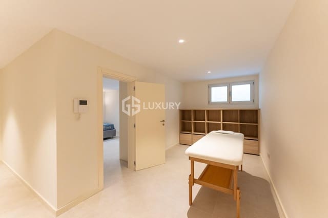 4 makuuhuone Huvila myytävänä paikassa Guía de Isora mukana 
autotalli - 5 000 000 € (Ref: 9700044)