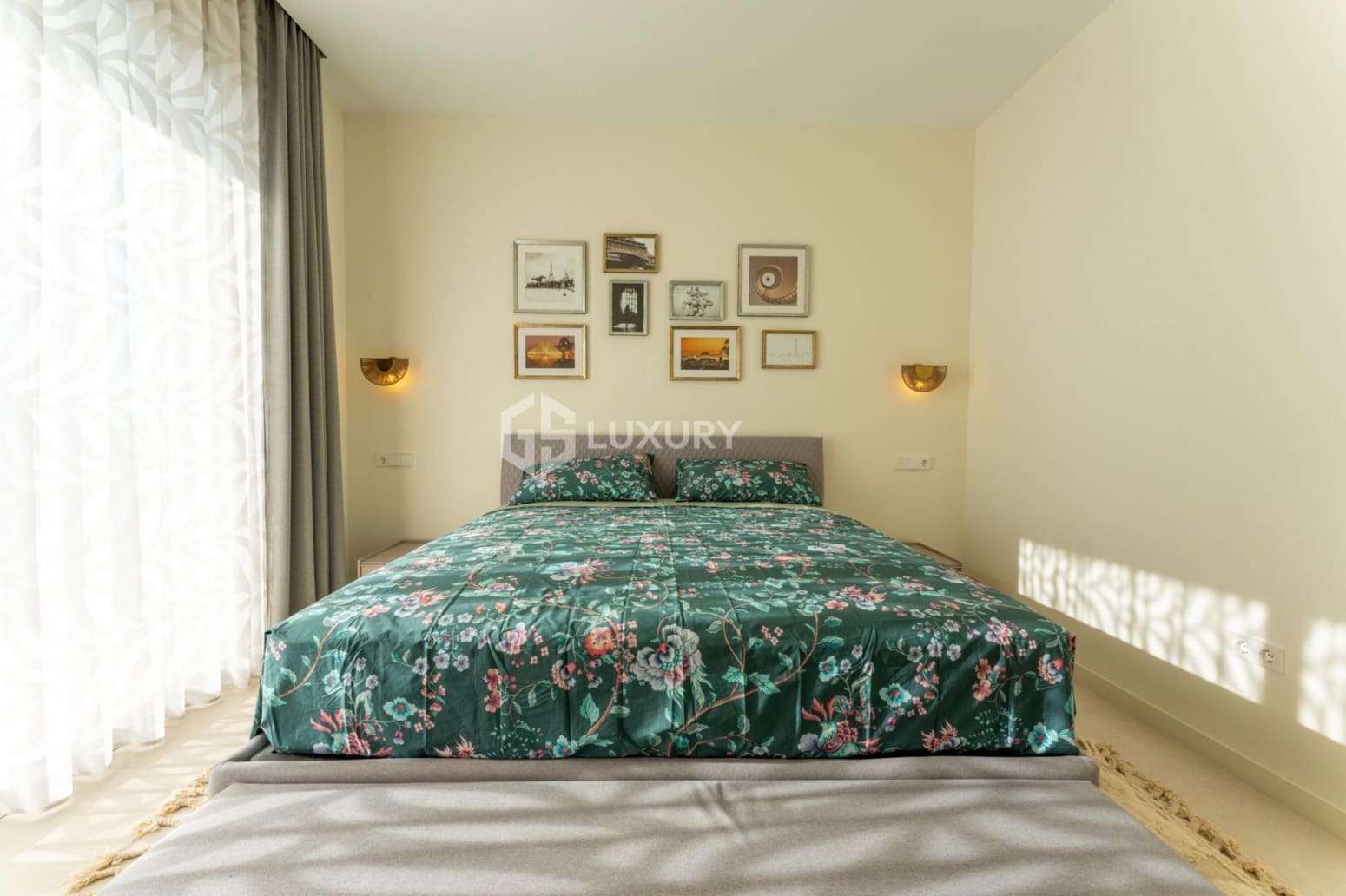 4 bedroom Villa for sale in Guia de Isora with garage - € 5,000,000 (Ref: 9700044)