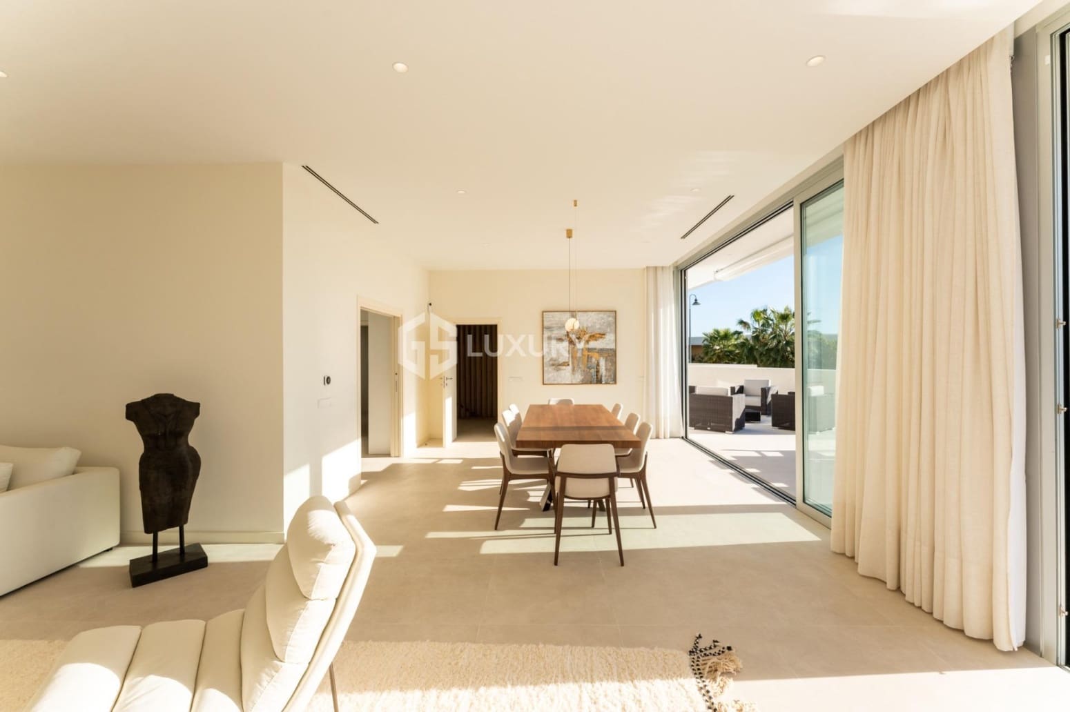 4 bedroom Villa for sale in Guia de Isora with garage - € 5,000,000 (Ref: 9700044)