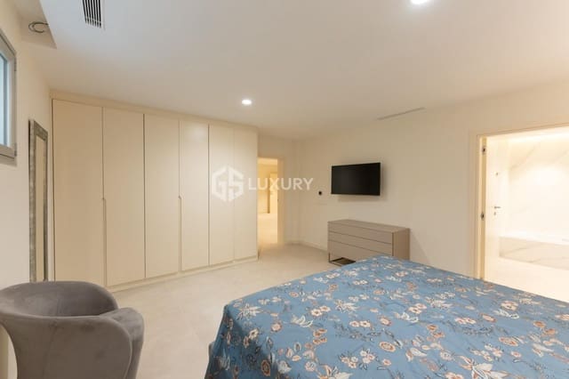 4 makuuhuone Huvila myytävänä paikassa Guía de Isora mukana 
autotalli - 5 000 000 € (Ref: 9700044)