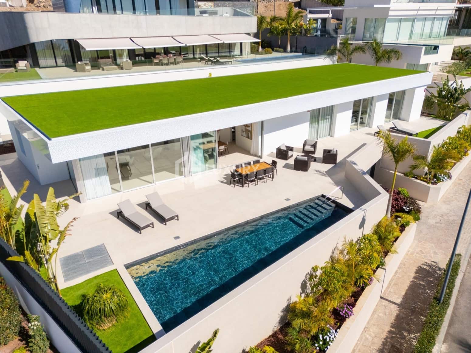 4 bedroom Villa for sale in Guia de Isora with garage - € 5,000,000 (Ref: 9700044)