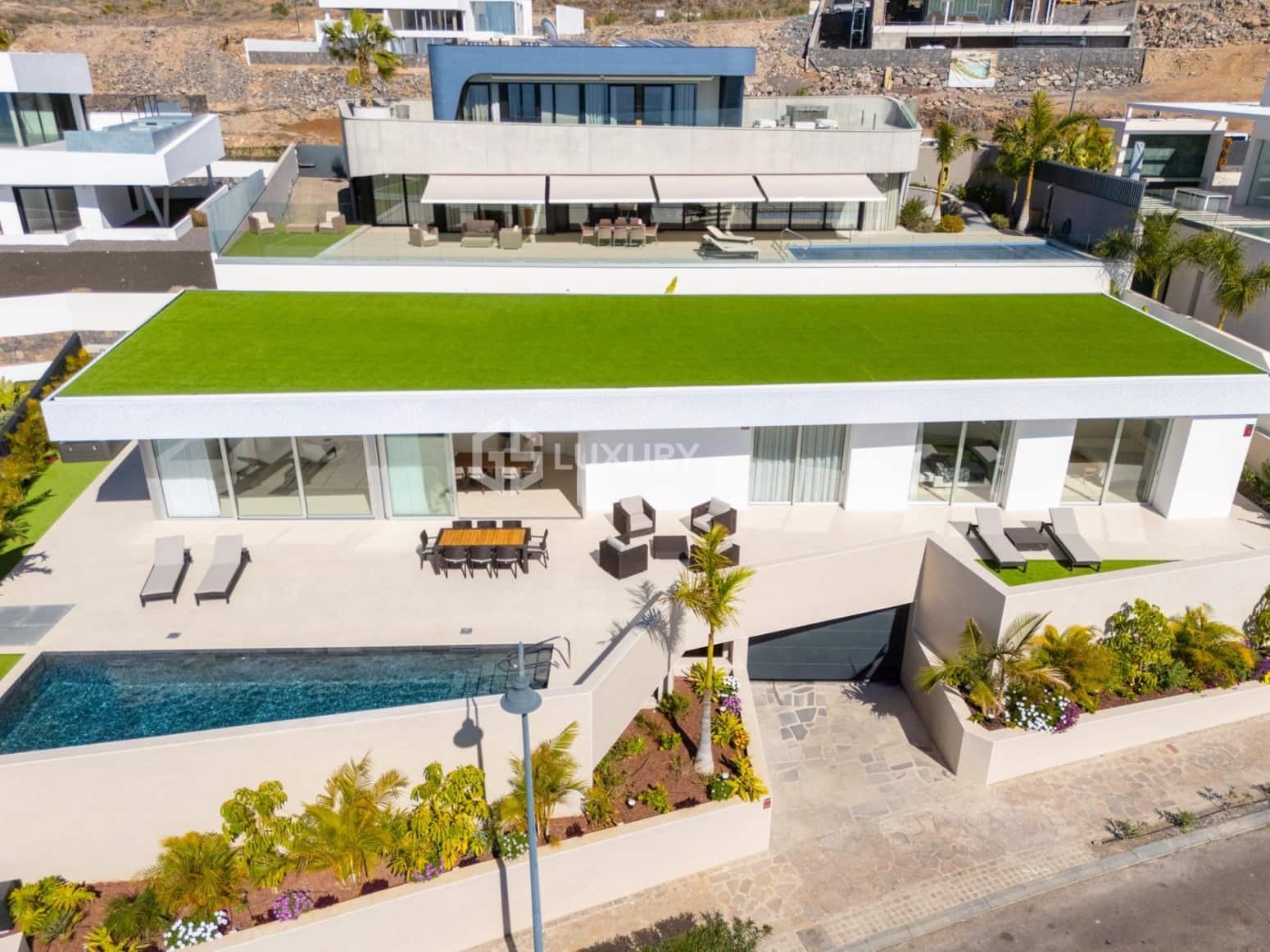 4 bedroom Villa for sale in Guia de Isora with garage - € 5,000,000 (Ref: 9700044)