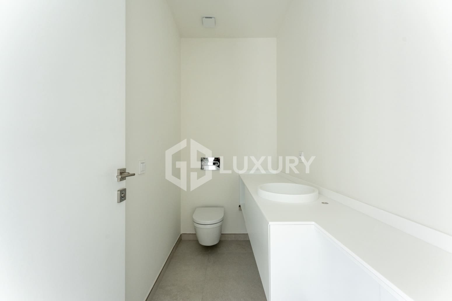 4 bedroom Villa for sale in Adeje with pool garage - € 1,980,000 (Ref: 9700045)