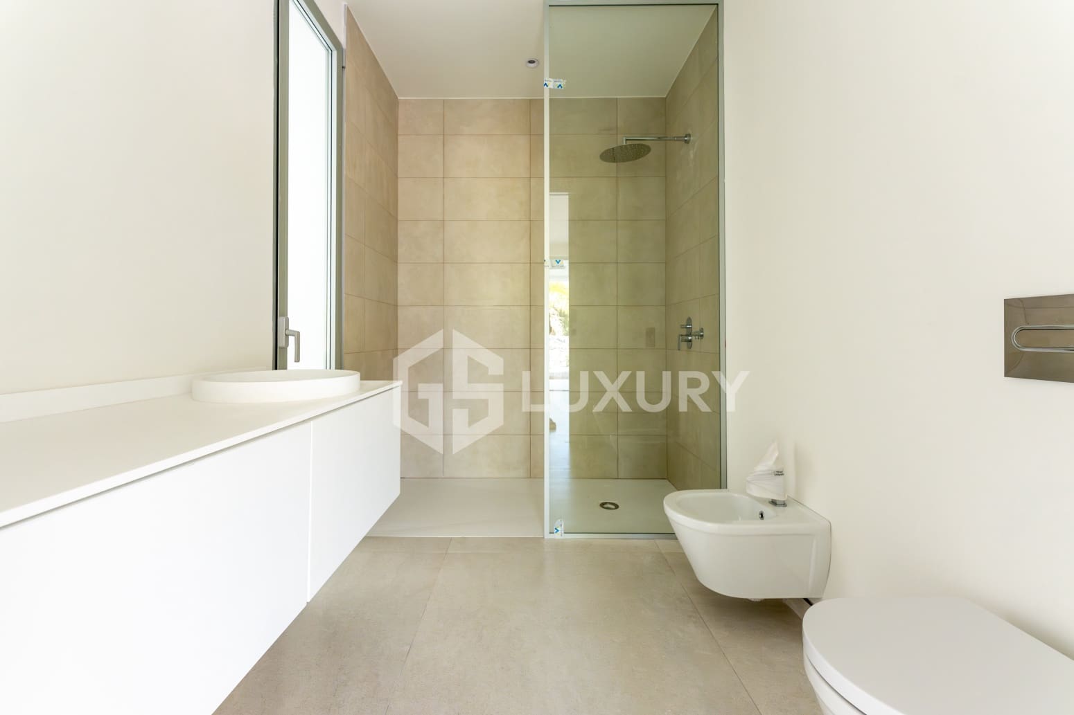 4 bedroom Villa for sale in Adeje with pool garage - € 1,980,000 (Ref: 9700045)