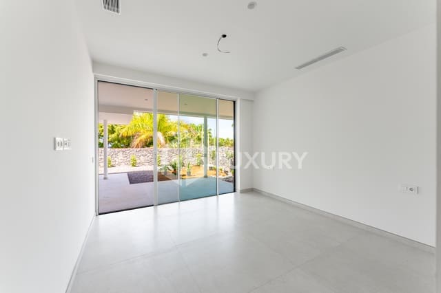 4 slaapkamer Villa te koop in La Caldera, Adeje met zwembad garage - € 1.980.000 (Ref: 9700045)