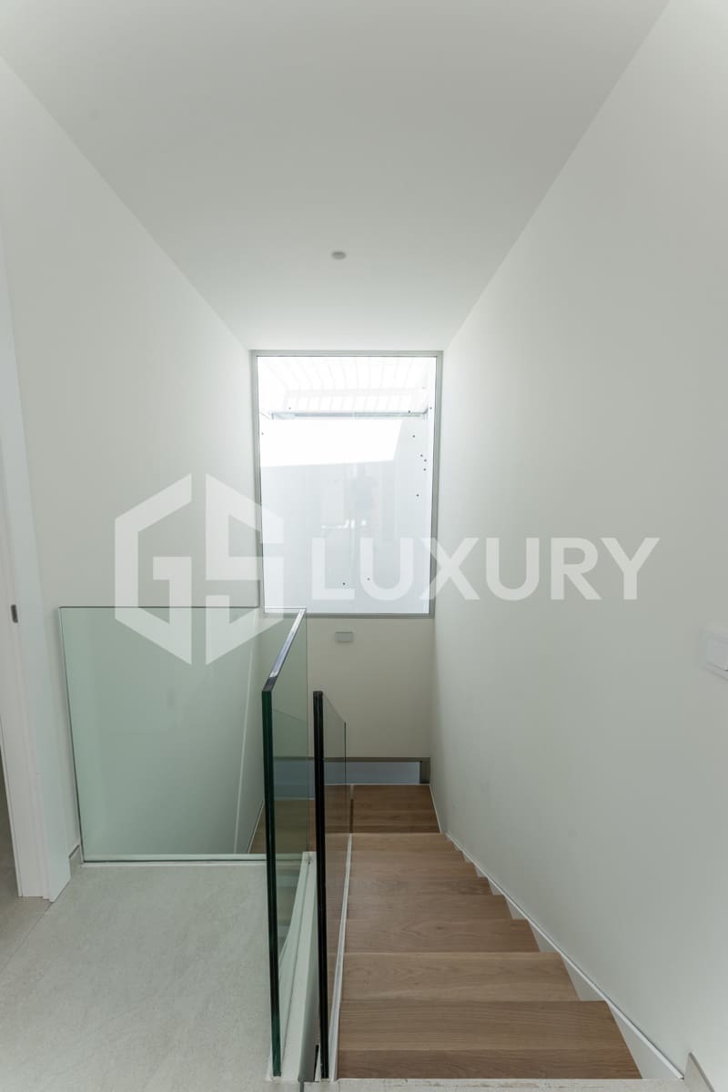 4 bedroom Villa for sale in Adeje with pool garage - € 1,980,000 (Ref: 9700045)