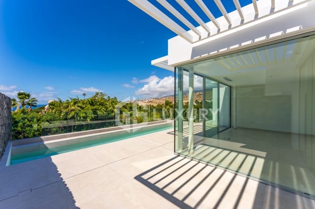 4 slaapkamer Villa te koop in La Caldera, Adeje met zwembad garage - € 1.980.000 (Ref: 9700045)