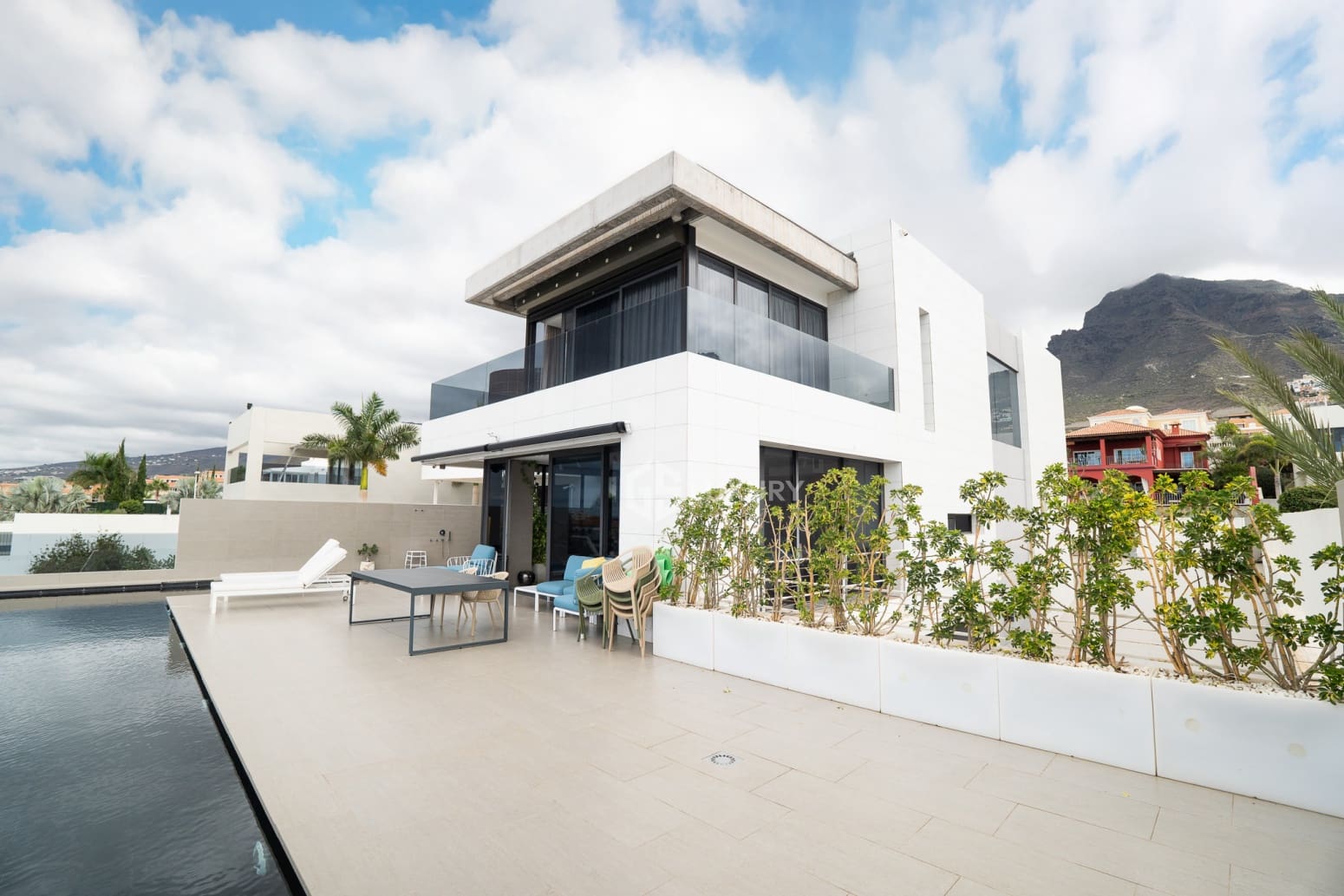 Chalet de 5 habitaciones en Adeje en venta con garaje - 2.650.000 € (Ref: 9708031)