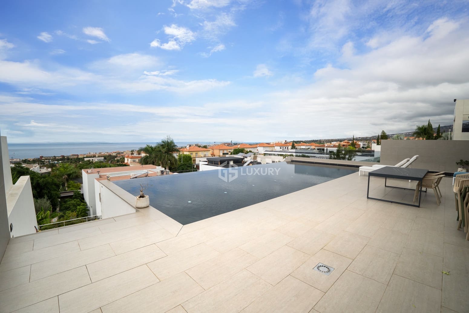 Chalet de 5 habitaciones en Adeje en venta con garaje - 2.650.000 € (Ref: 9708031)