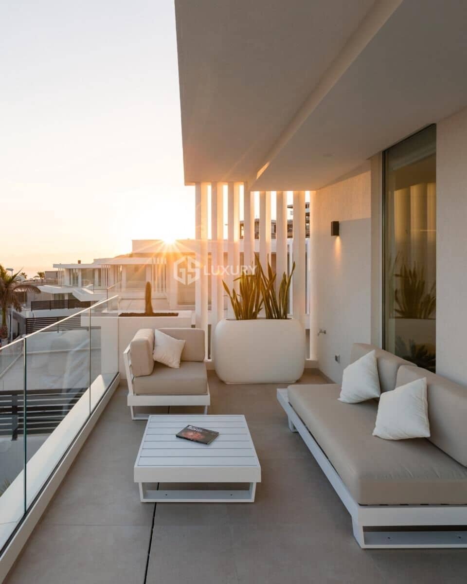 3 bedroom Villa for sale in Adeje with garage - € 1,912,900 (Ref: 9708033)