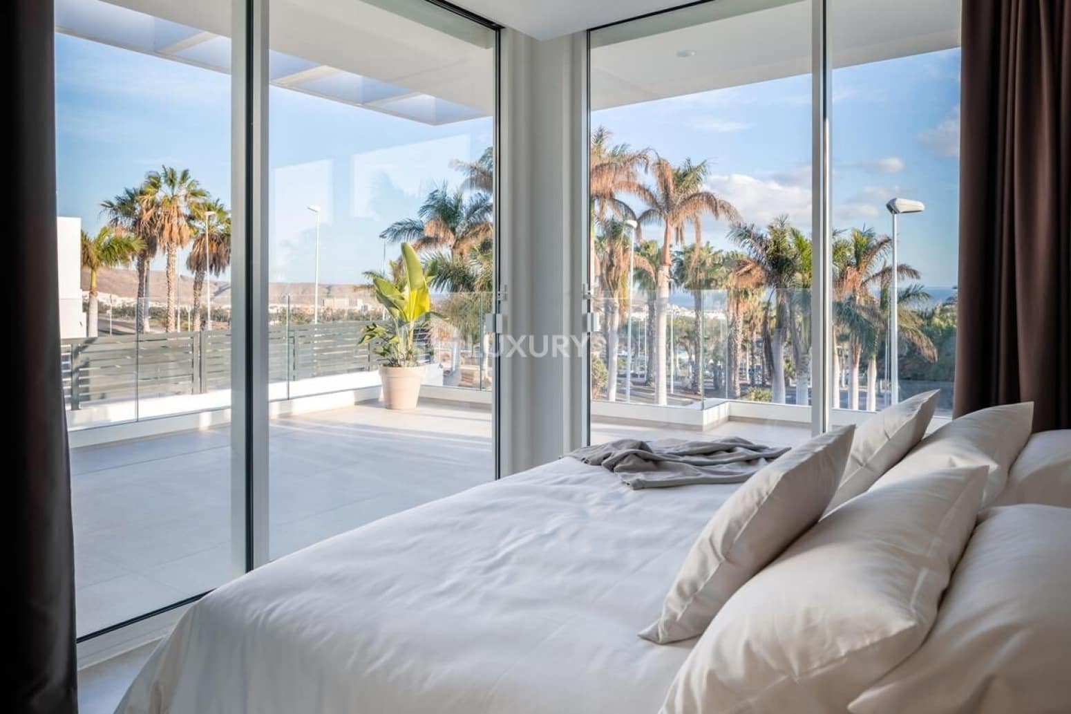 3 bedroom Villa for sale in Adeje with garage - € 1,912,900 (Ref: 9708033)