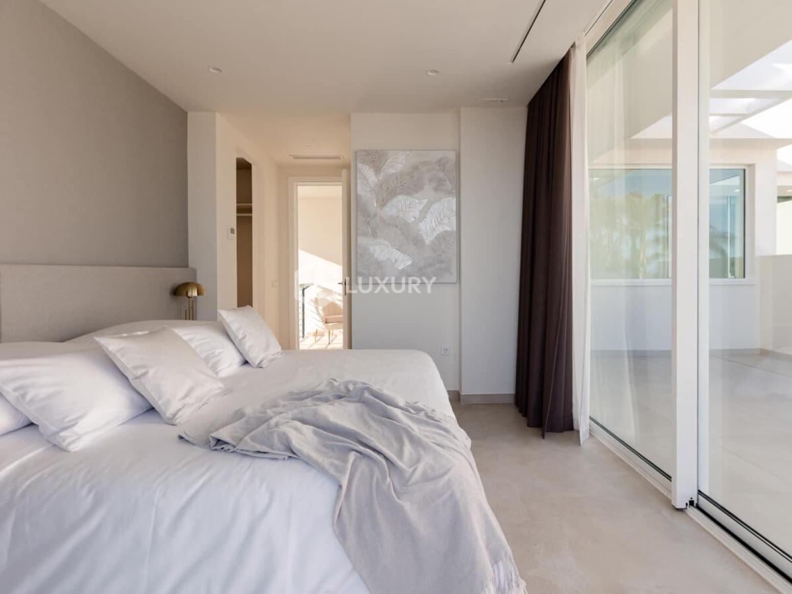 3 bedroom Villa for sale in Adeje with garage - € 1,912,900 (Ref: 9708033)