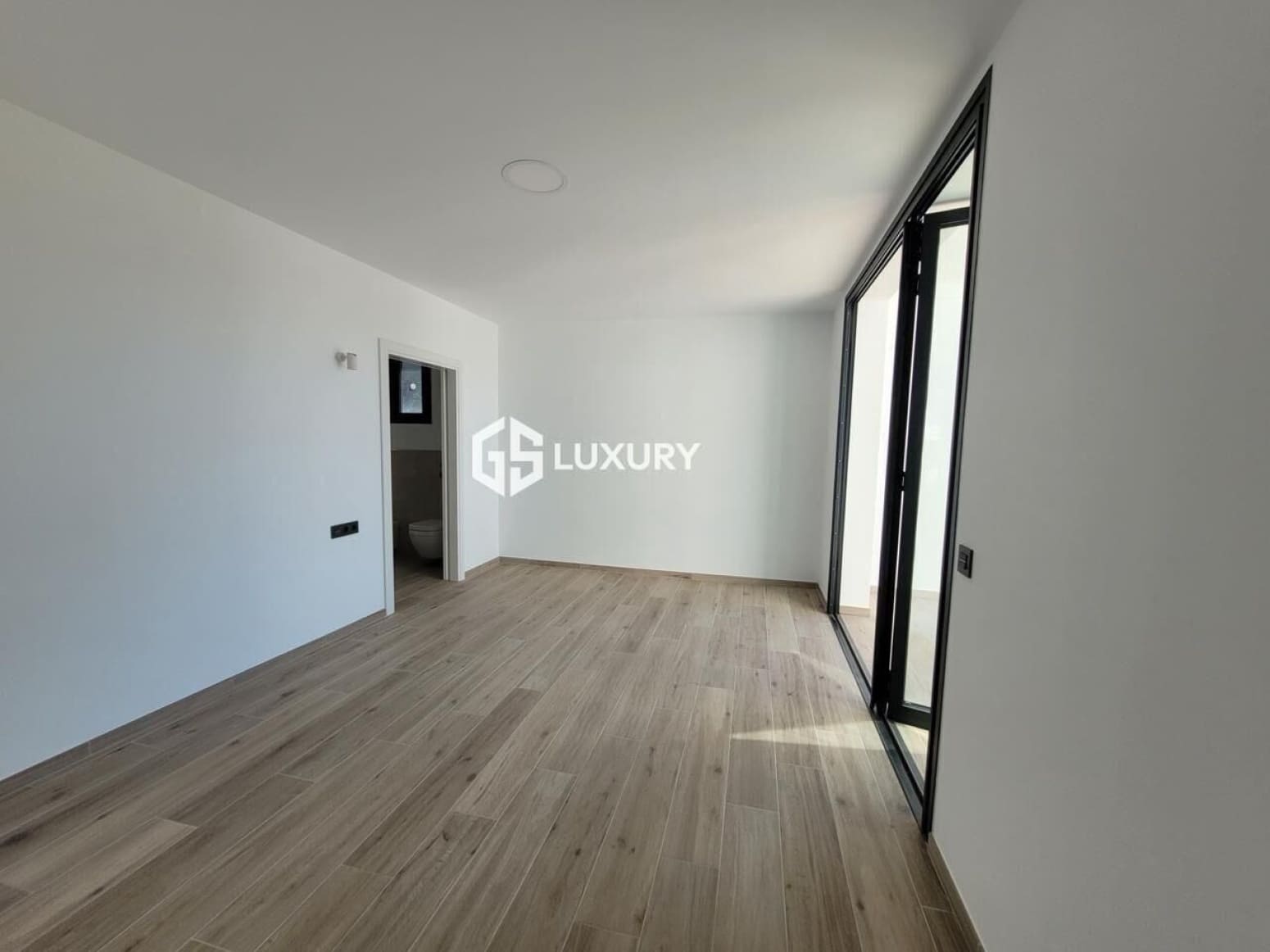 4 slaapkamer Villa te koop in Adeje met garage - € 1.950.000 (Ref: 9708035)