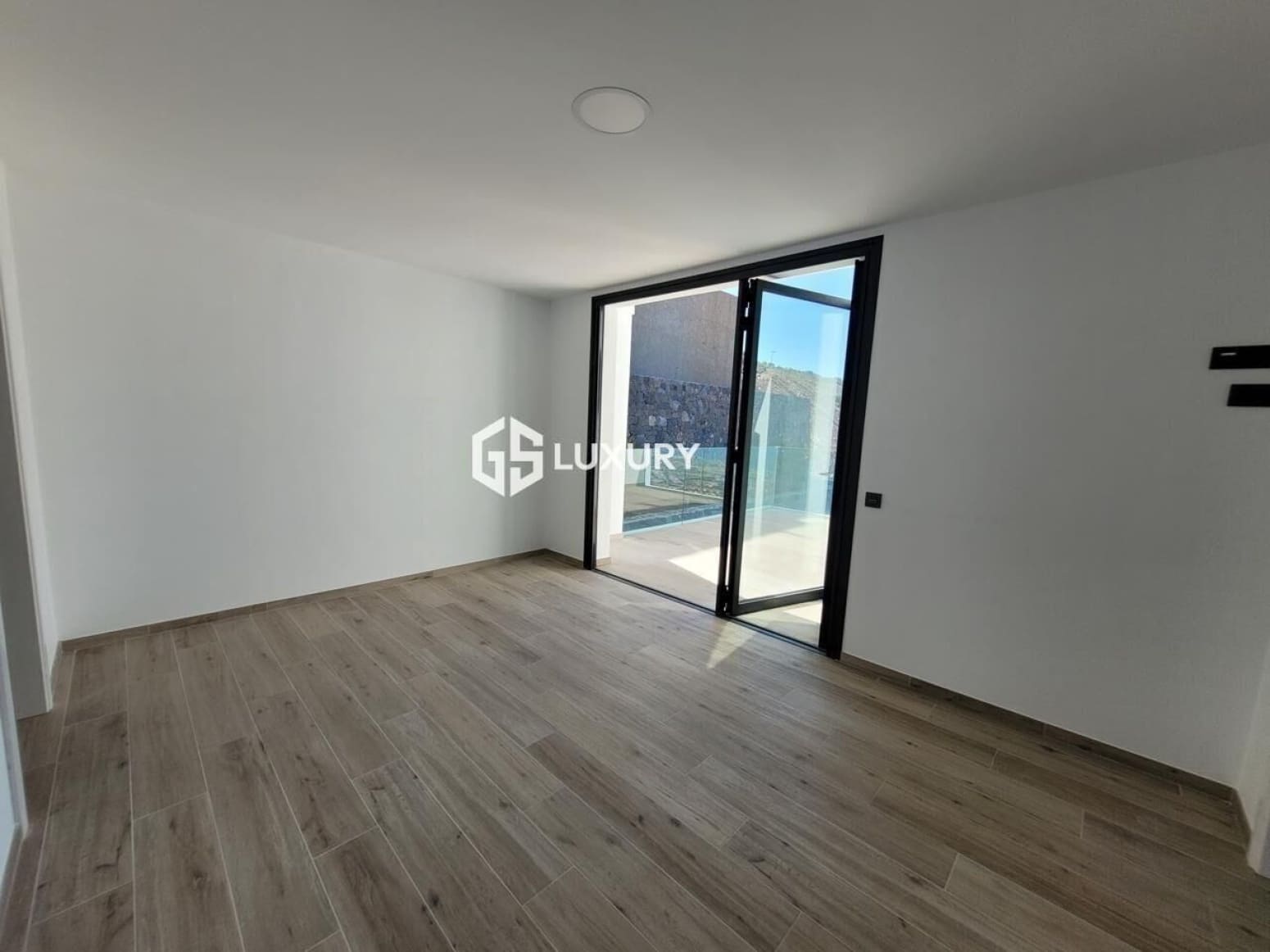 4 slaapkamer Villa te koop in Adeje met garage - € 1.950.000 (Ref: 9708035)