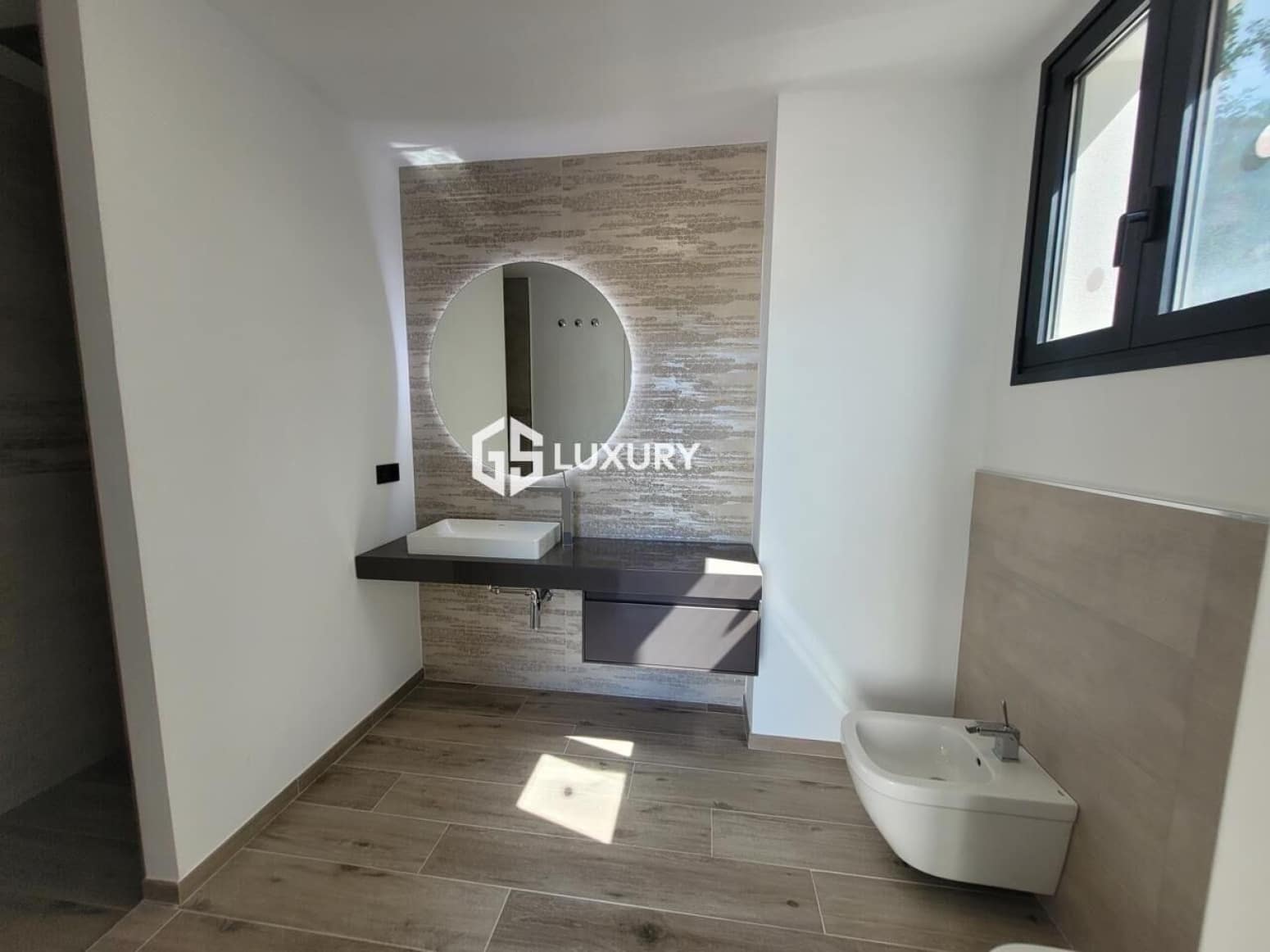 4 slaapkamer Villa te koop in Adeje met garage - € 1.950.000 (Ref: 9708035)