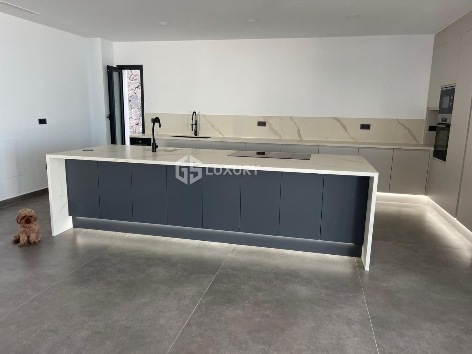 4 slaapkamer Villa te koop in Adeje met garage - € 1.950.000 (Ref: 9708035)