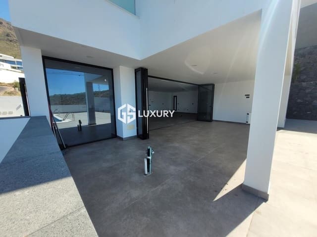 4 chambre Villa/Maison à vendre à Torviscas Centro y Alto, Adeje avec garage - 1 950 000 € (Ref: 9708035)