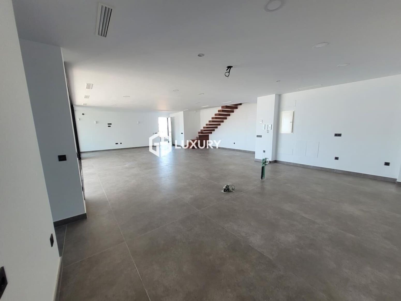 4 slaapkamer Villa te koop in Adeje met garage - € 1.950.000 (Ref: 9708035)
