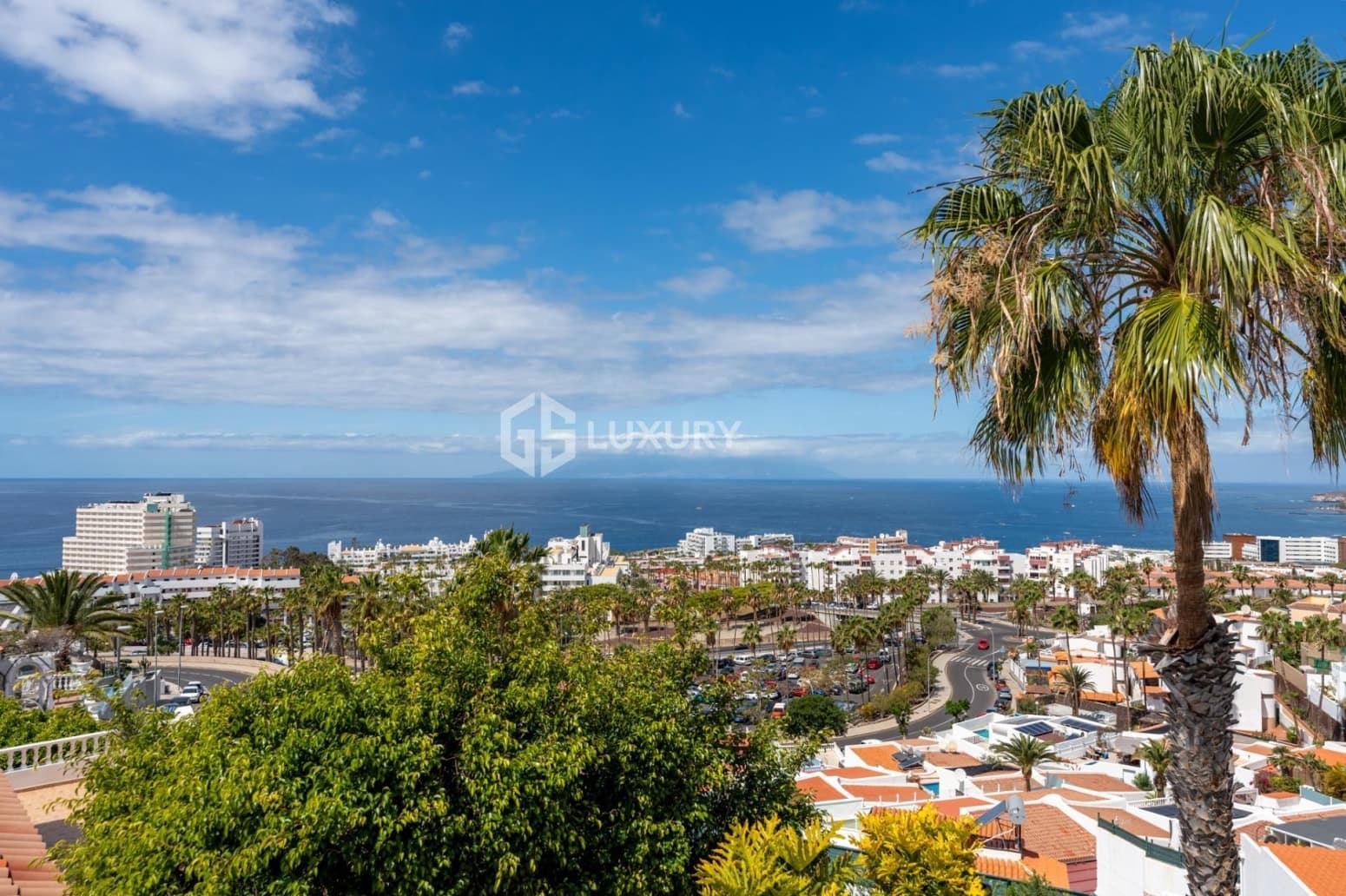 Chalet de 7 habitaciones en Adeje en venta con garaje - 1.995.000 € (Ref: 9708036)