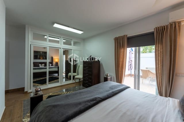 7 quarto Moradia para venda em San Eugenio Alto, Adeje com garagem - 1 995 000 € (Ref: 9708036)