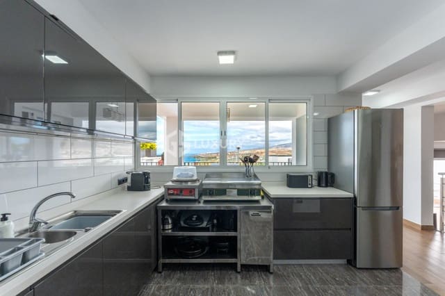 Chalet de 7 habitaciones en San Eugenio Alto, Adeje en venta con garaje - 1.995.000 € (Ref: 9708036)