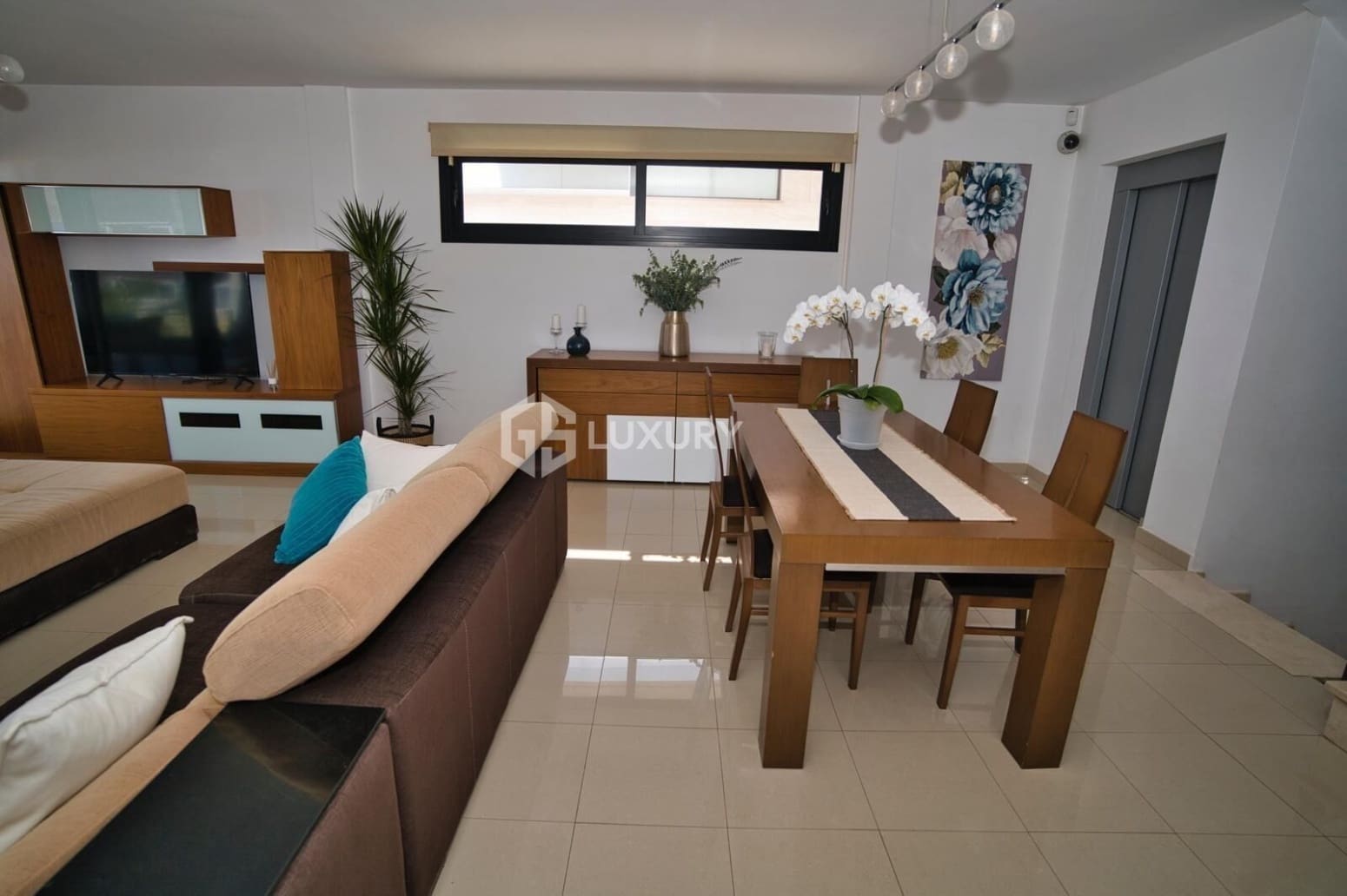 4 camera da letto Villa da affittare in Adeje con garage - 8.000 € (Rif: 9708037)