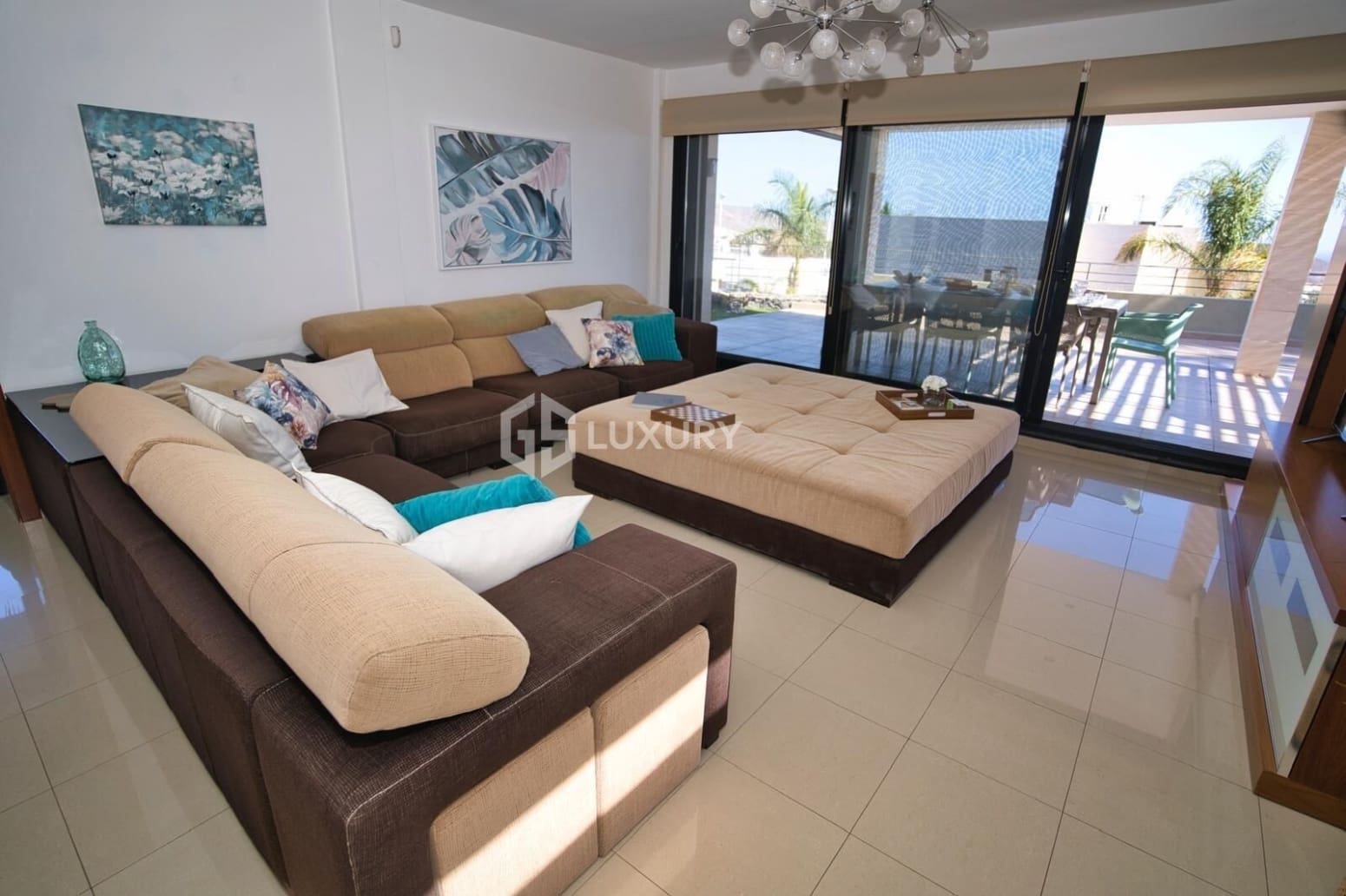 4 camera da letto Villa da affittare in Adeje con garage - 8.000 € (Rif: 9708037)