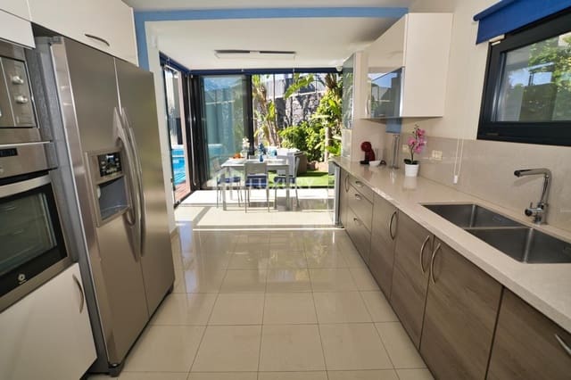 4 soverom Villa til leie i San Eugenio Alto, Adeje med garasje - € 8 000 (Ref: 9708037)
