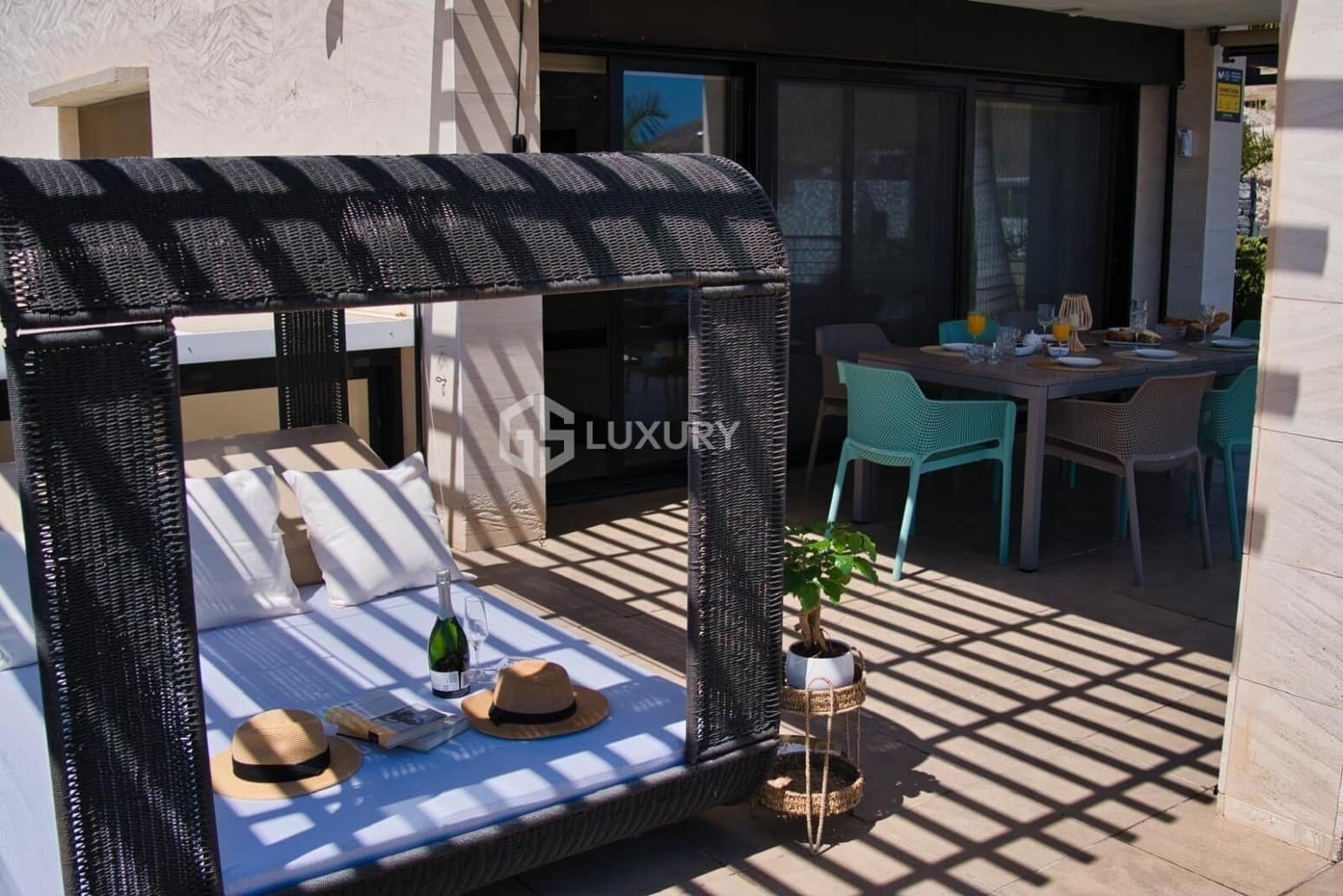 4 camera da letto Villa da affittare in Adeje con garage - 8.000 € (Rif: 9708037)