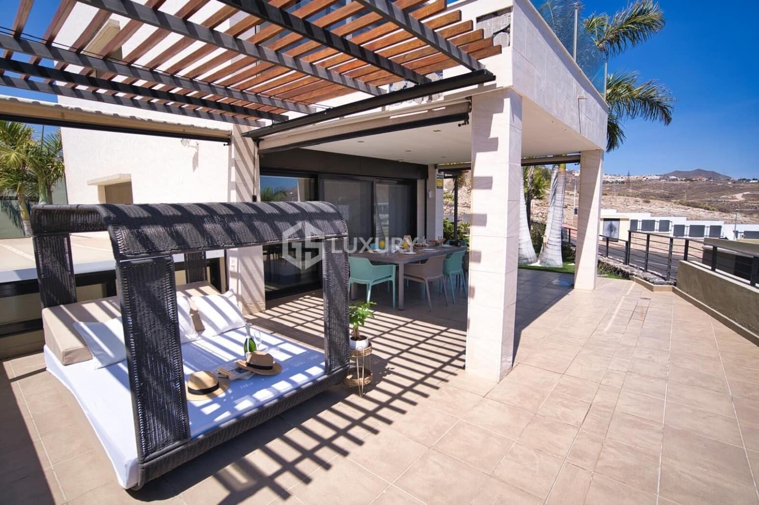 4 camera da letto Villa da affittare in Adeje con garage - 8.000 € (Rif: 9708037)