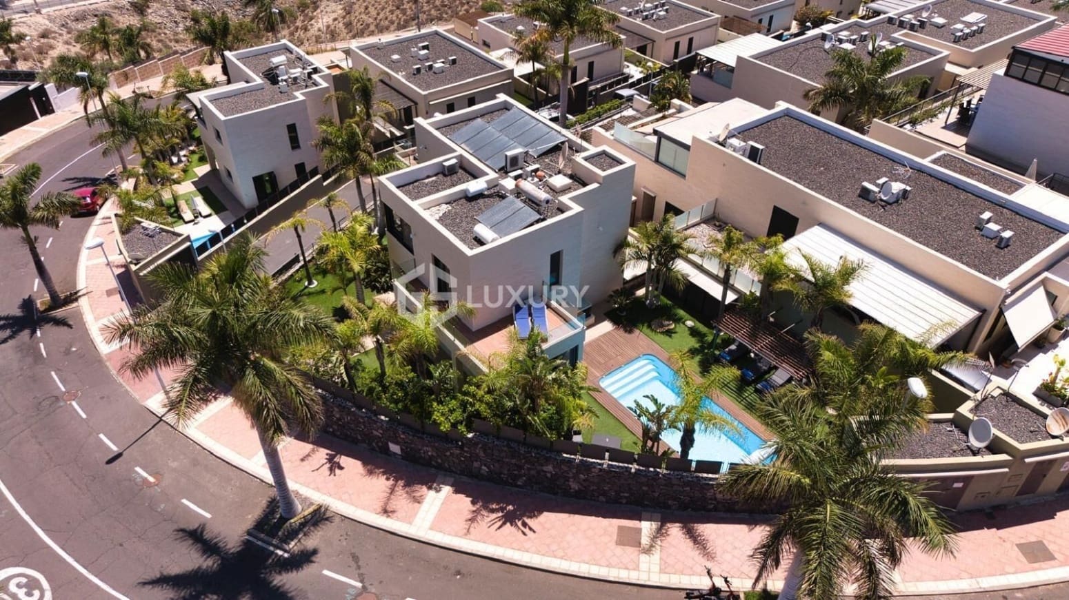 4 camera da letto Villa da affittare in Adeje con garage - 8.000 € (Rif: 9708037)