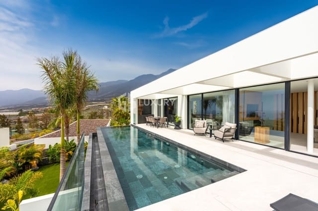 4 slaapkamer Villa te koop in Guía de Isora met garage - € 4.290.000 (Ref: 9730531)