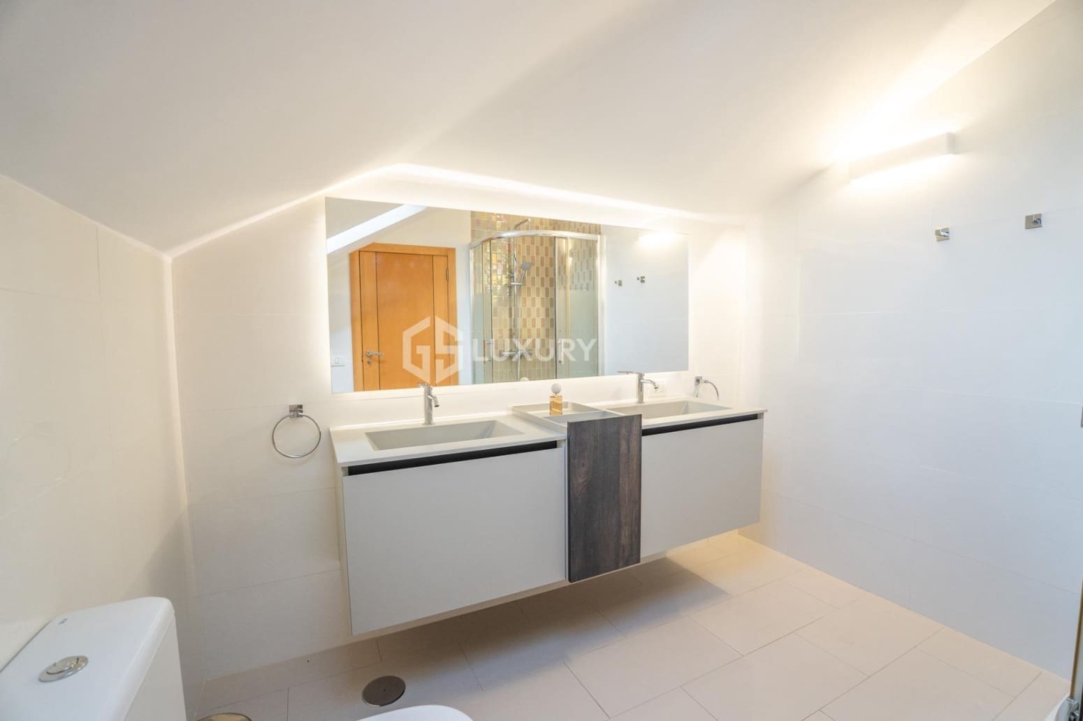 5 bedroom Villa for sale in Adeje with garage - € 3,300,000 (Ref: 9733666)