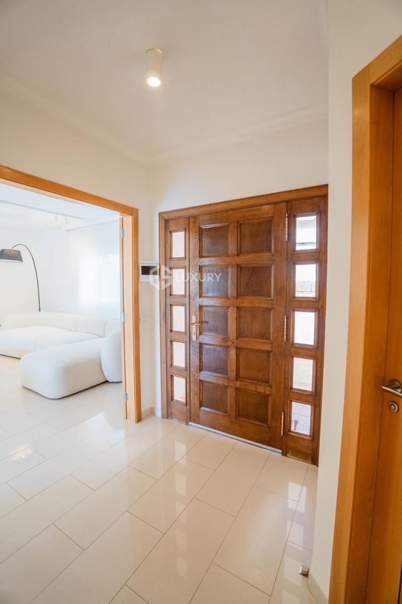 5 bedroom Villa for sale in Adeje with garage - € 3,300,000 (Ref: 9733666)