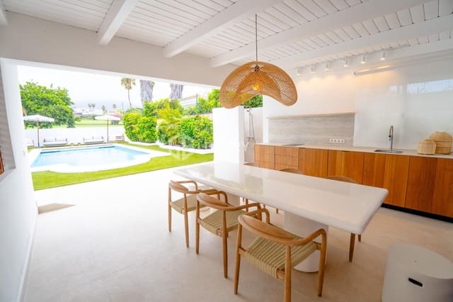 Chalet de 5 habitaciones en La Caleta Adeje, Adeje en venta con garaje - 3.300.000 € (Ref: 9733666)