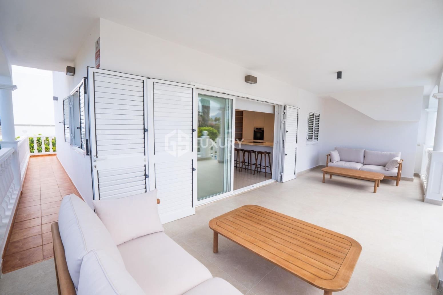 5 bedroom Villa for sale in Adeje with garage - € 3,300,000 (Ref: 9733666)