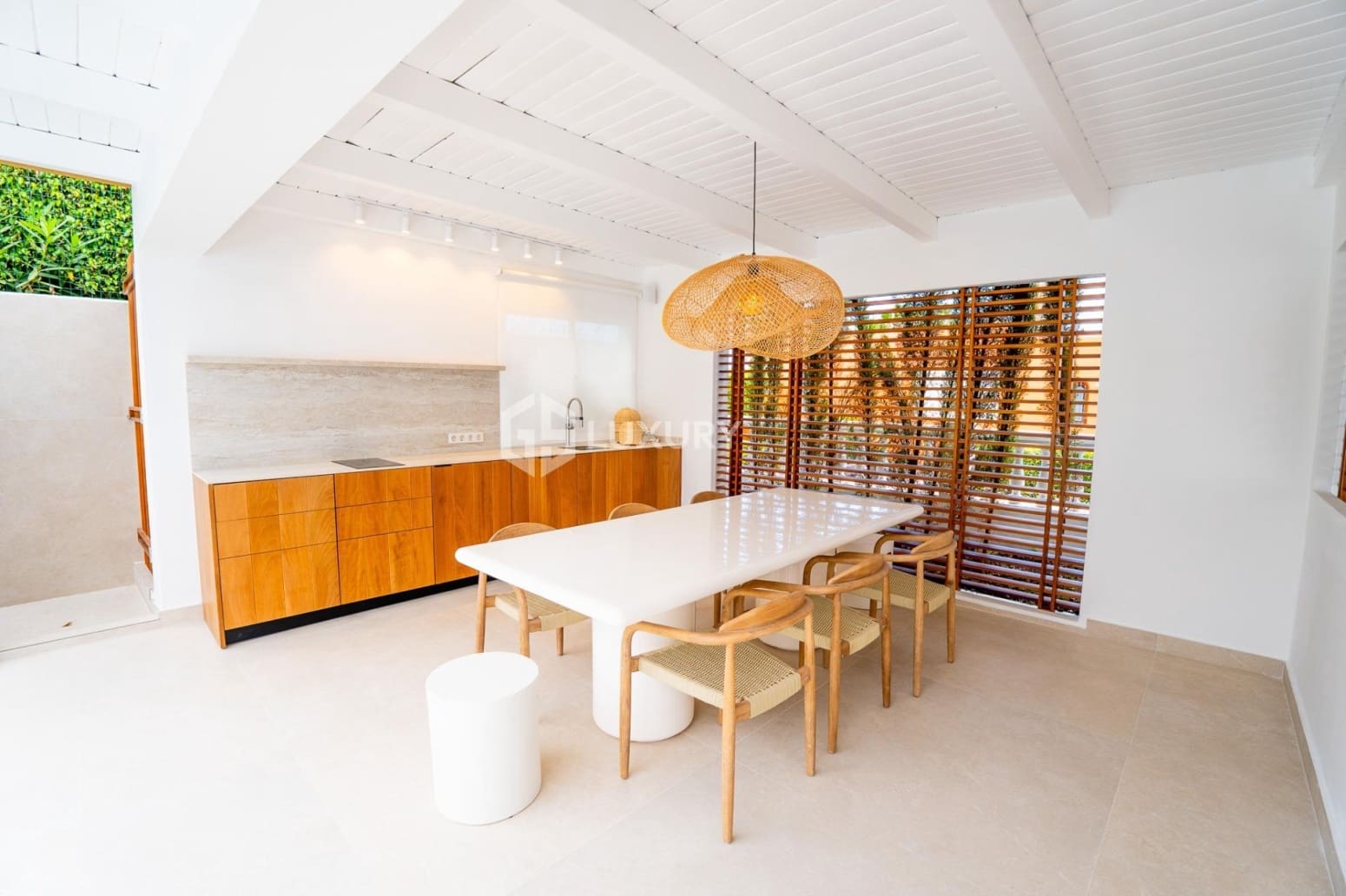 5 bedroom Villa for sale in Adeje with garage - € 3,300,000 (Ref: 9733666)