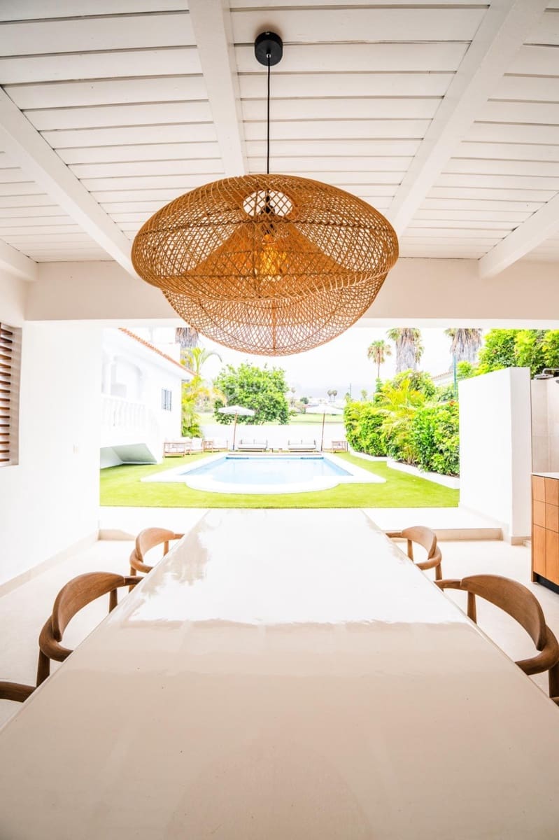 5 bedroom Villa for sale in Adeje with garage - € 3,300,000 (Ref: 9733666)