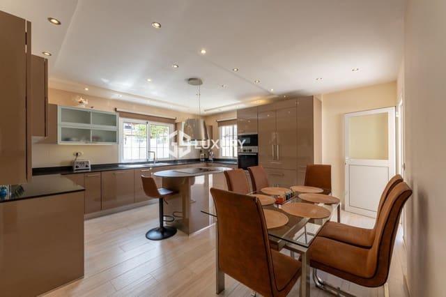 3 bedroom Villa for sale in Playa de Fañabé Alto, Adeje with garage - € 1,600,000 (Ref: 9733668)