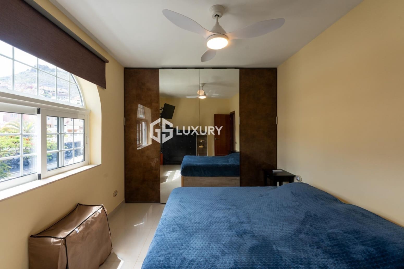 3 bedroom Villa for sale in Adeje with garage - € 1,600,000 (Ref: 9733668)