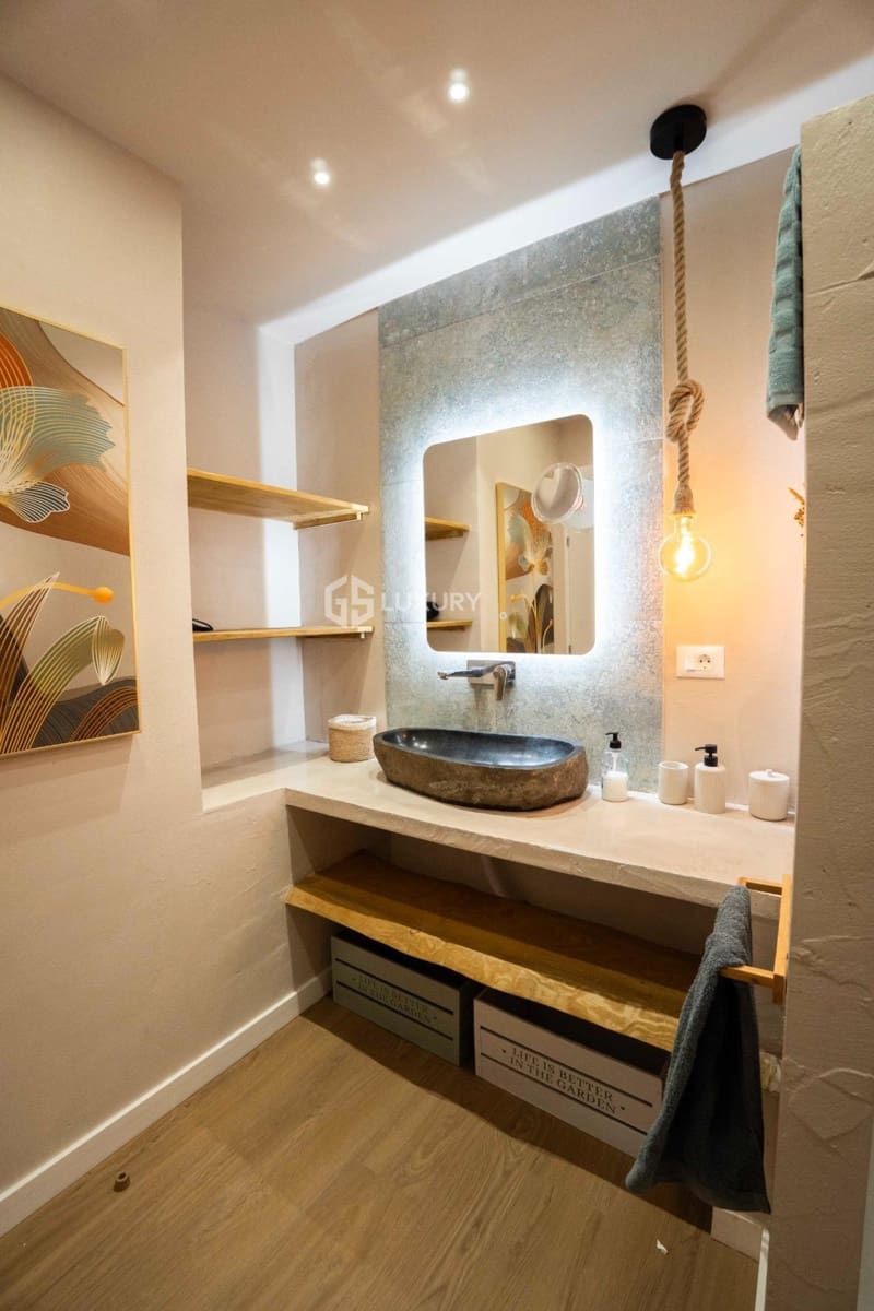 5 bedroom Villa for sale in Arona with garage - € 1,450,000 (Ref: 9734135)