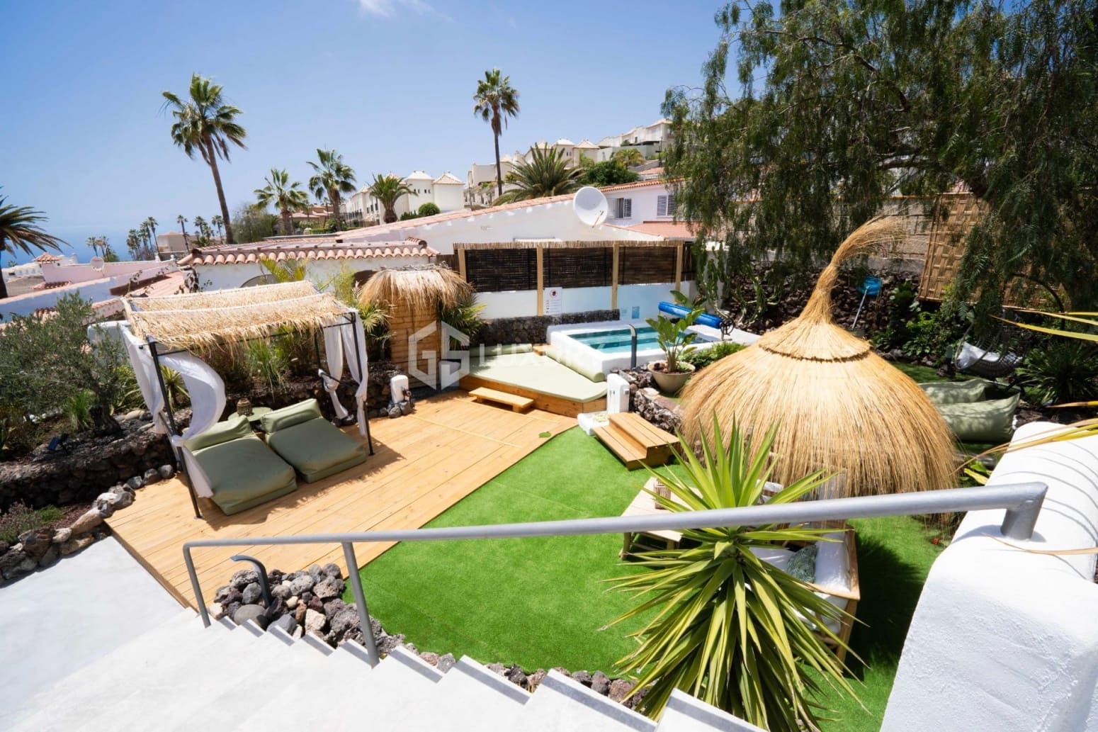 5 bedroom Villa for sale in Arona with garage - € 1,450,000 (Ref: 9734135)