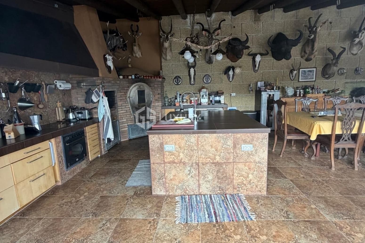 5 bedroom Villa for sale in San Cristobal de La Laguna with garage - € 1,700,000 (Ref: 9734136)