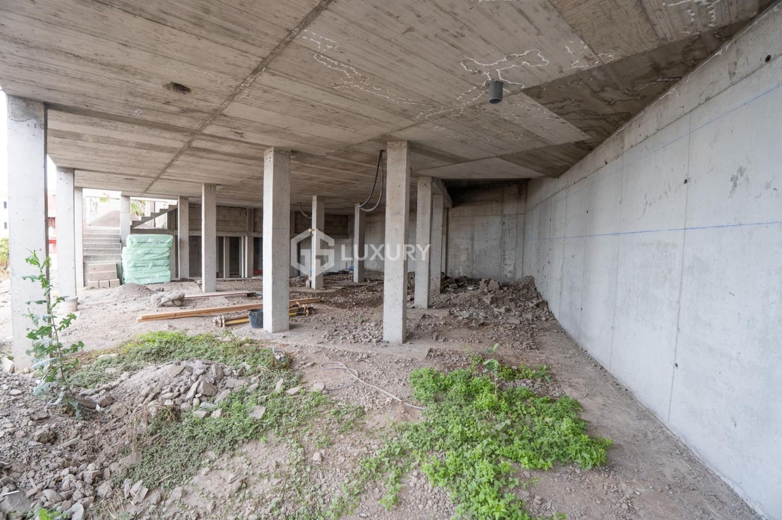 3 bedroom Villa for sale in Guia de Isora with garage - € 1,400,000 (Ref: 9734137)