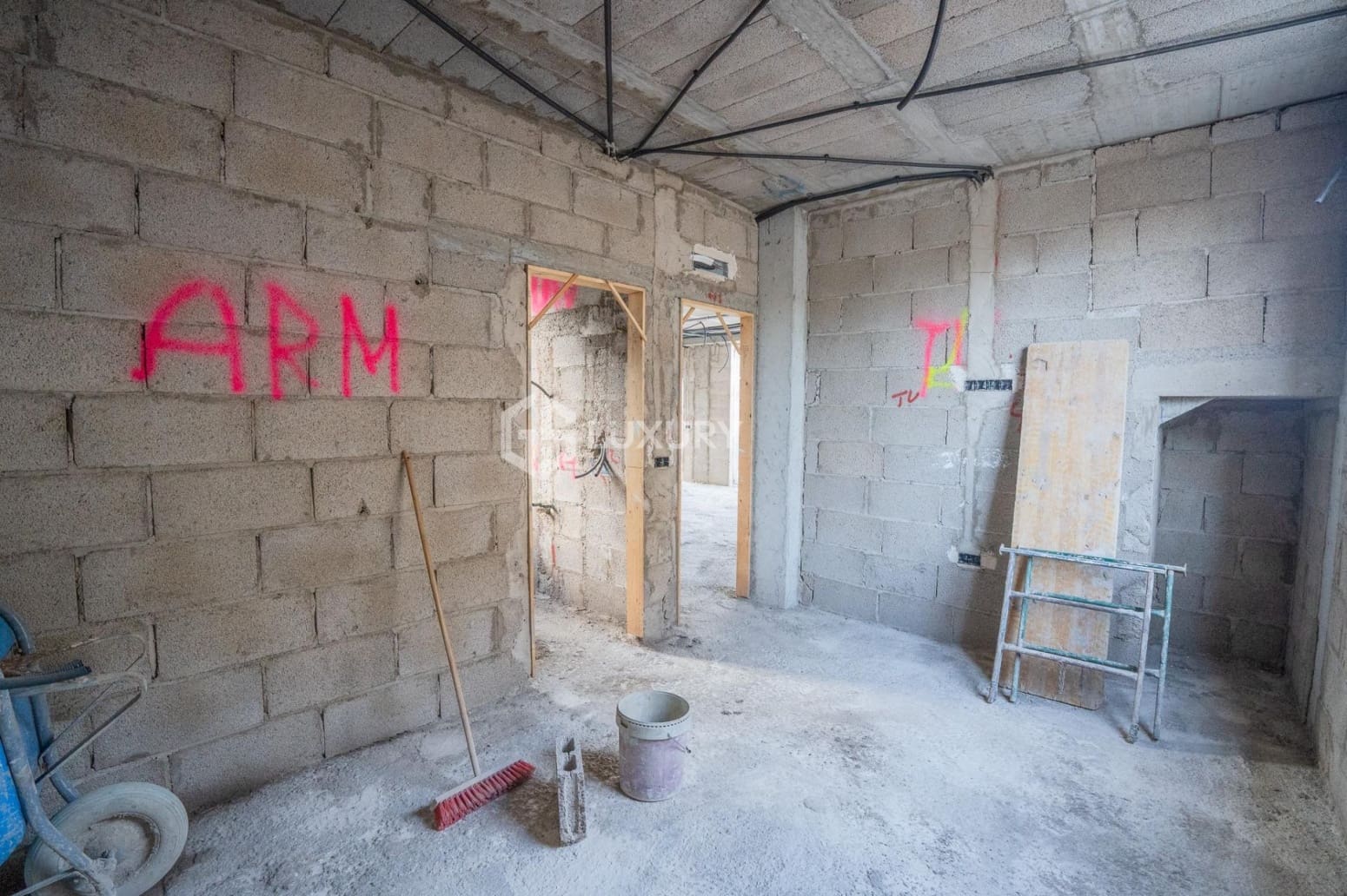 3 bedroom Villa for sale in Guia de Isora with garage - € 1,400,000 (Ref: 9734137)