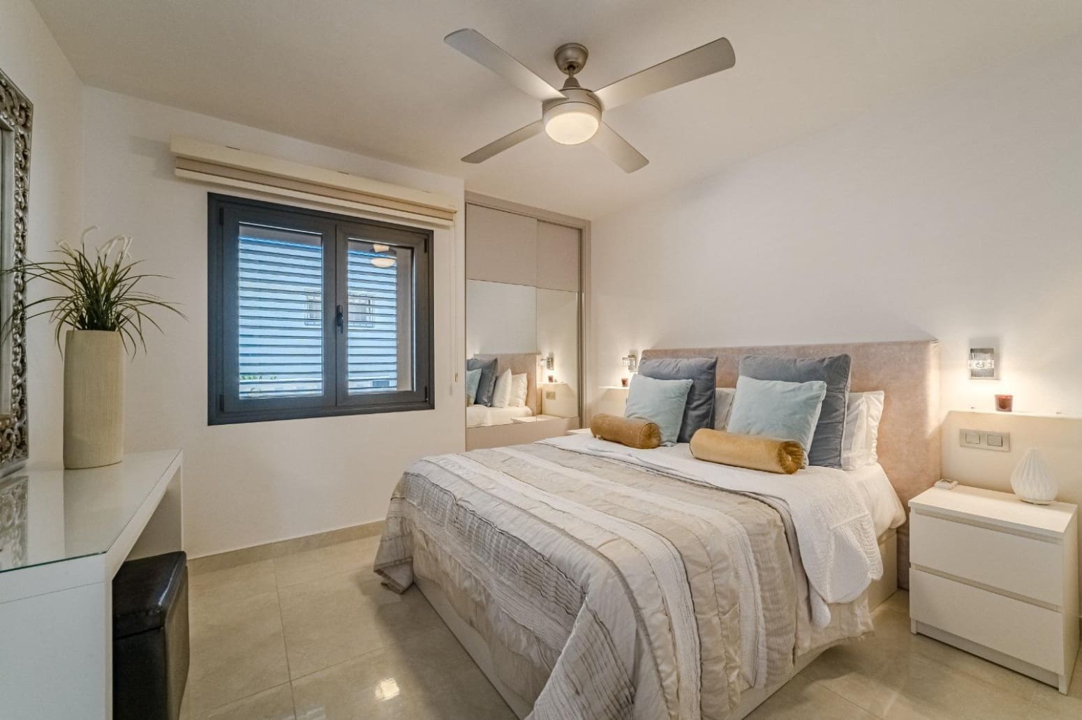 4 bedroom Villa for sale in Adeje with garage - € 2,450,000 (Ref: 9734138)